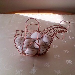 Wire Chicken with Eggs Decoration